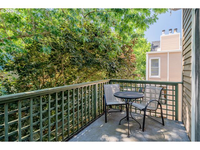 205 S MONTGOMERY St 401B, Portland, OR 97201