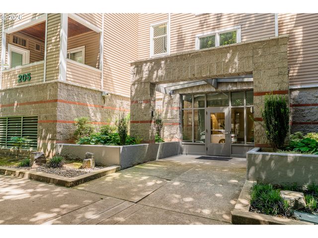 205 S MONTGOMERY St 401B, Portland, OR 97201