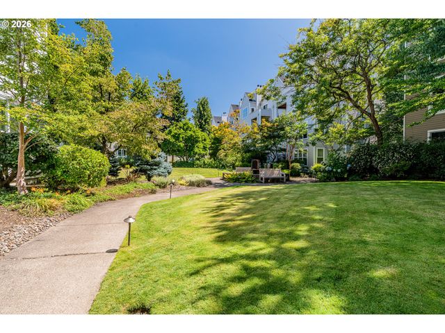 205 S MONTGOMERY St 401B, Portland, OR 97201