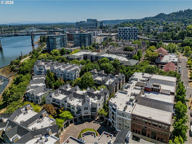 205 S MONTGOMERY St 401B, Portland, OR 97201