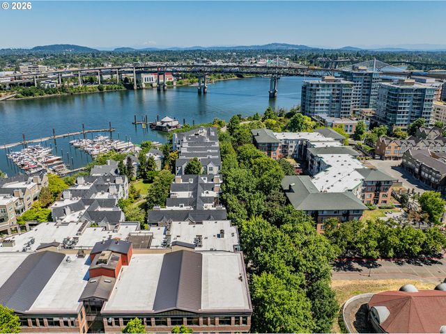 205 S MONTGOMERY St 401B, Portland, OR 97201