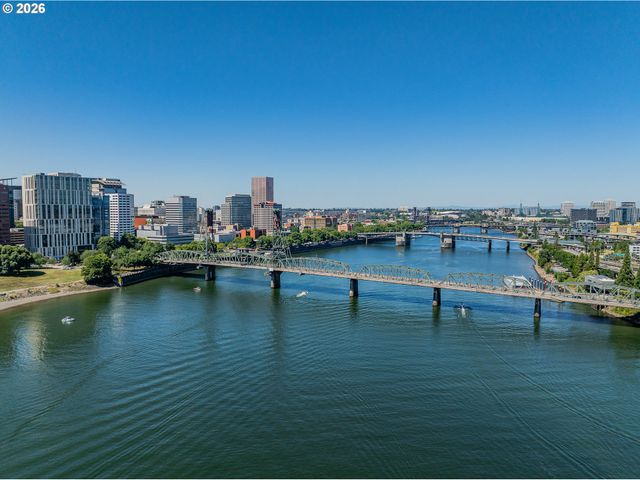 205 S MONTGOMERY St 401B, Portland, OR 97201