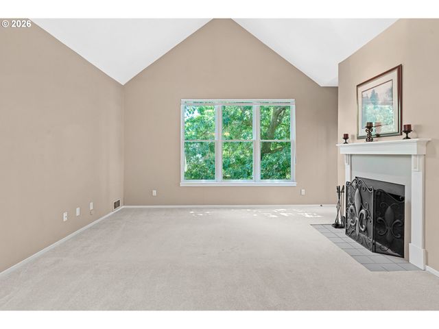 205 S MONTGOMERY St 401B, Portland, OR 97201