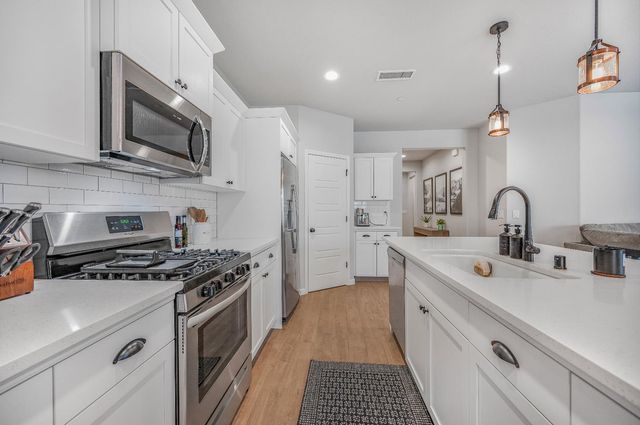 619 Wood Crest Avenue, Madera, CA 93636