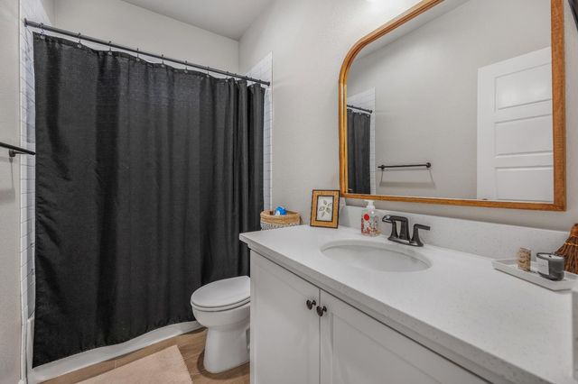 619 Wood Crest Avenue, Madera, CA 93636