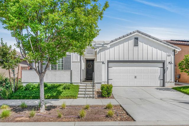 619 Wood Crest Avenue, Madera, CA 93636