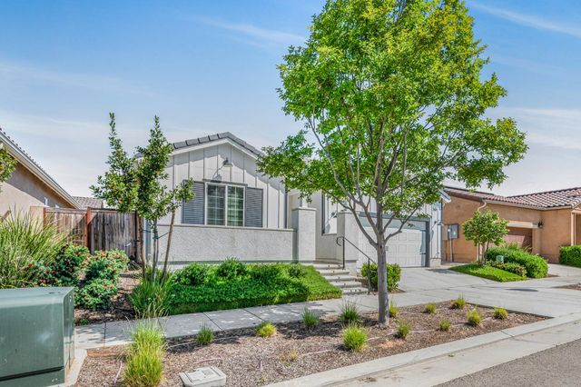 619 Wood Crest Avenue, Madera, CA 93636