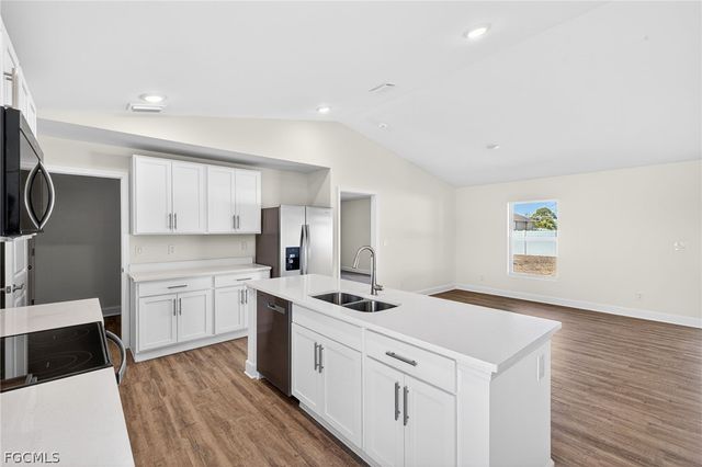 221 NW 15th ST, Cape Coral, FL 33993