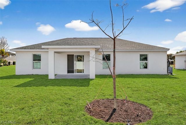 221 NW 15th ST, Cape Coral, FL 33993