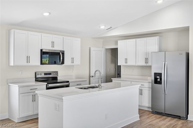 221 NW 15th ST, Cape Coral, FL 33993