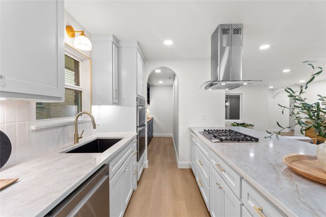 9110 Westglen Drive, Dallas, TX 75228