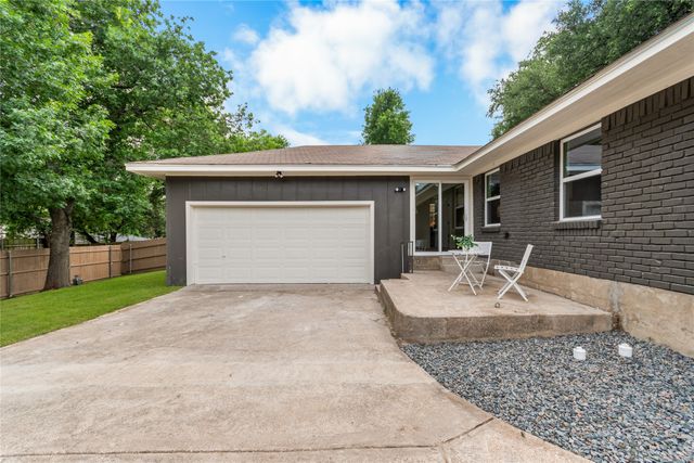 9110 Westglen Drive, Dallas, TX 75228