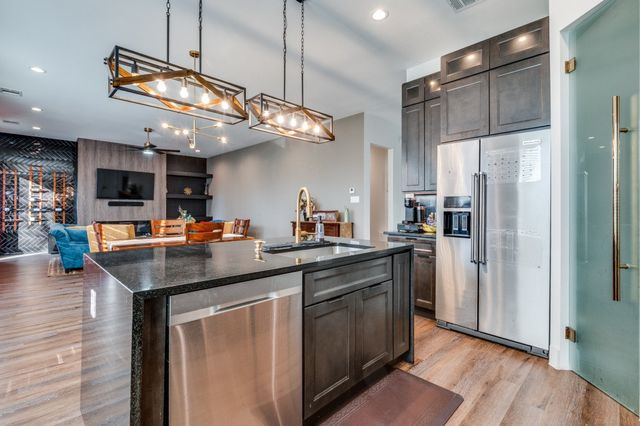 324 S Main Street, Cedar Hill, TX 75104