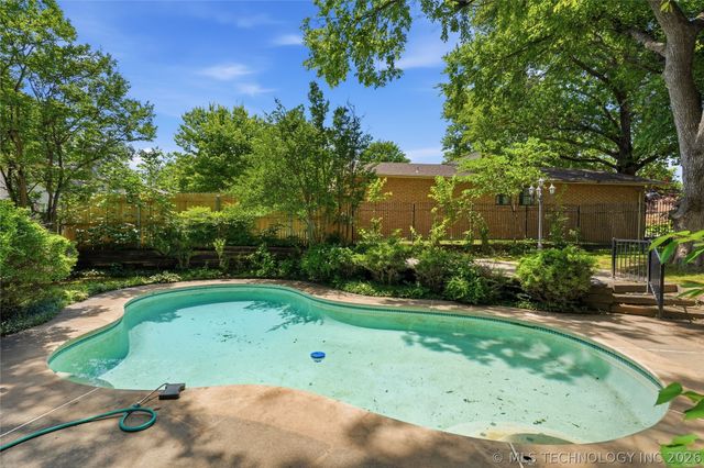 3776 E 82nd Court, Tulsa, OK 74137