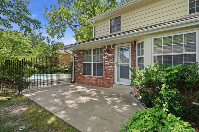 3776 E 82nd Court, Tulsa, OK 74137