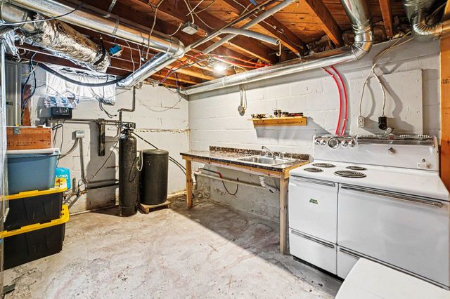 6987 E Beaverton Road, Clare, MI 48617
