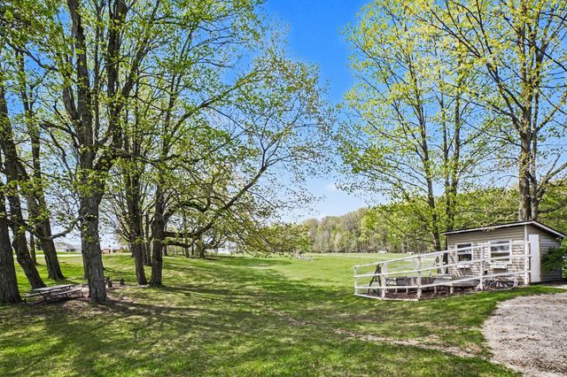 6987 E Beaverton Road, Clare, MI 48617