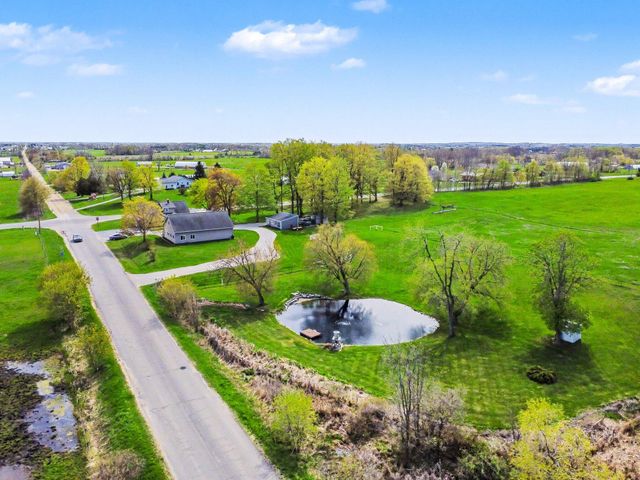 6987 E Beaverton Road, Clare, MI 48617
