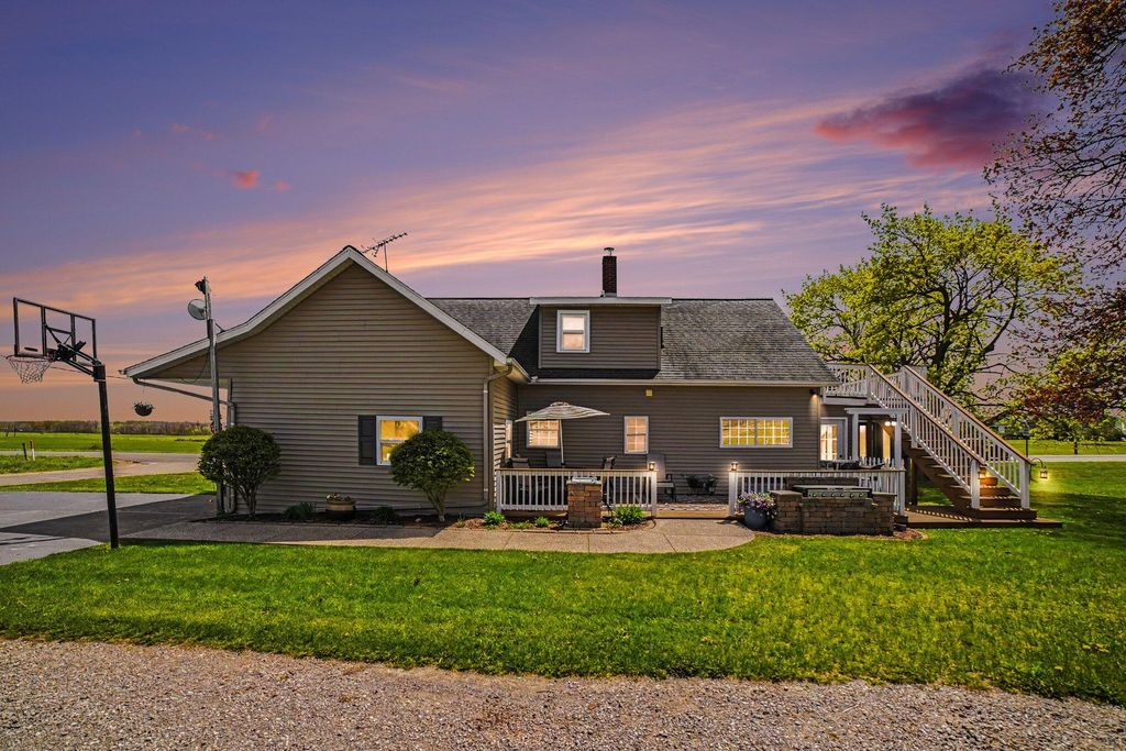 6987 E Beaverton Road, Clare, MI 48617