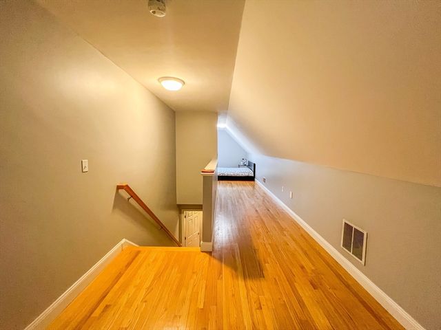 20 Russell St 1, Waltham, MA 02453