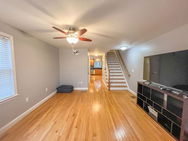 20 Russell St 1, Waltham, MA 02453