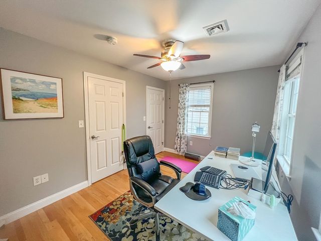 20 Russell St 1, Waltham, MA 02453