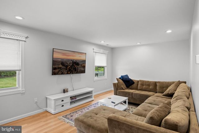 163 CALDERWOOD LN, Mount Laurel, NJ 08054