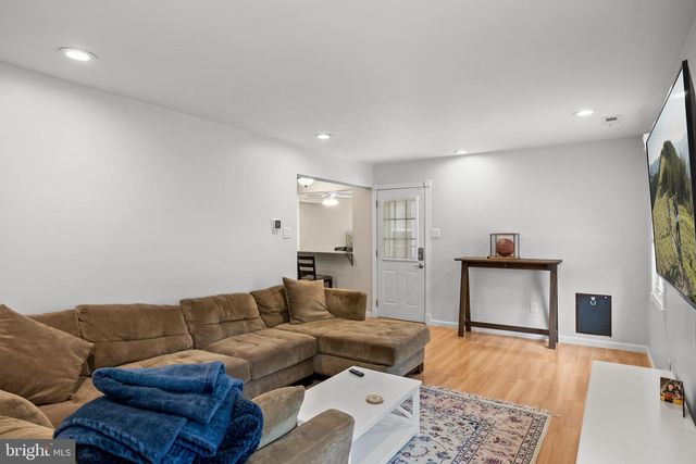 163 CALDERWOOD LN, Mount Laurel, NJ 08054