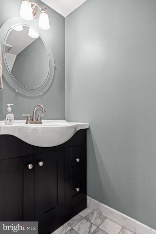 163 CALDERWOOD LN, Mount Laurel, NJ 08054
