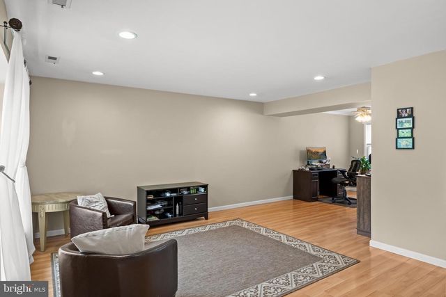 163 CALDERWOOD LN, Mount Laurel, NJ 08054
