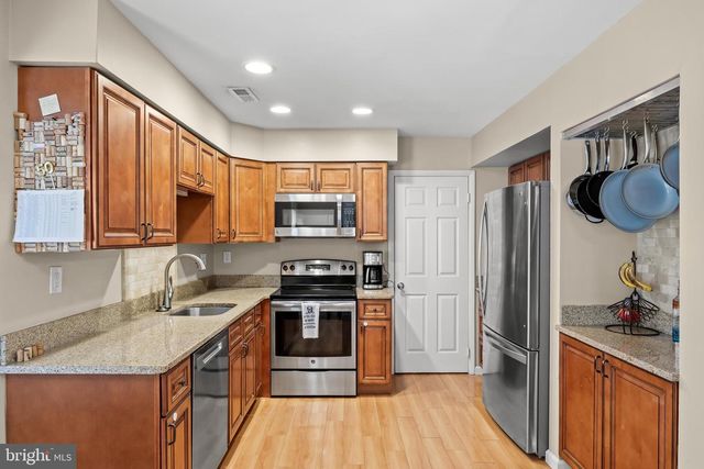 163 CALDERWOOD LN, Mount Laurel, NJ 08054