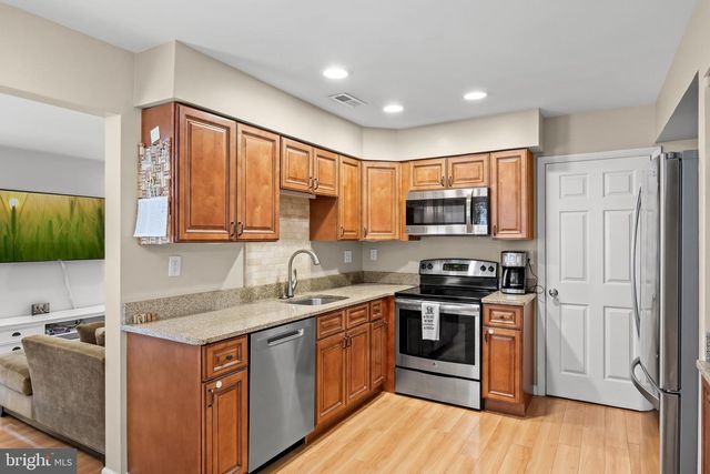 163 CALDERWOOD LN, Mount Laurel, NJ 08054
