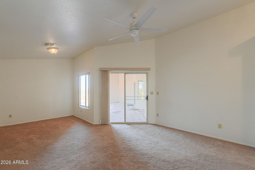 Image 5 of property listing at 8517 N KILLDEER Place, Casa Grande, AZ 85194