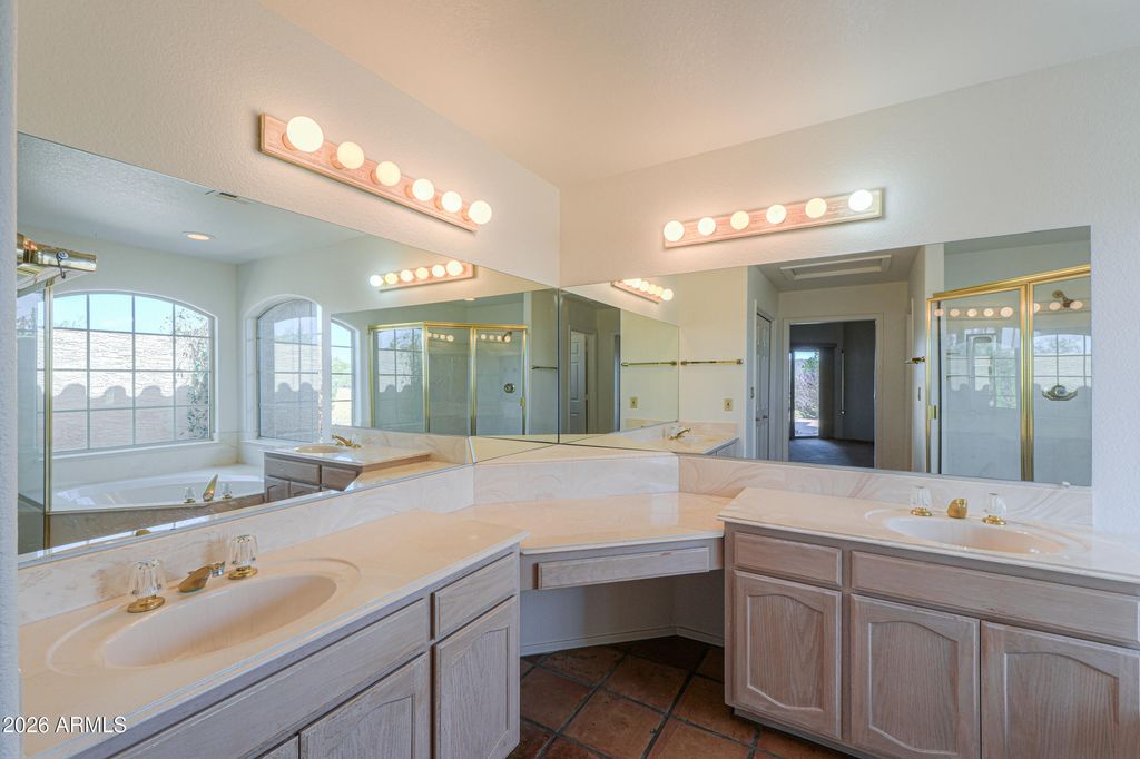 Image 6 of property listing at 8517 N KILLDEER Place, Casa Grande, AZ 85194