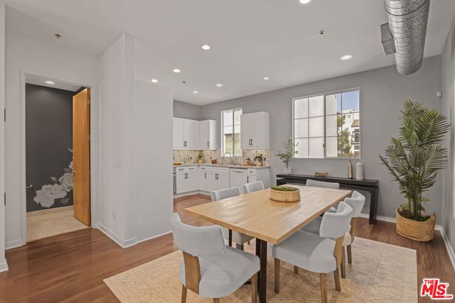 5300 Playa Vista Drive 6, Playa Vista, CA 90094