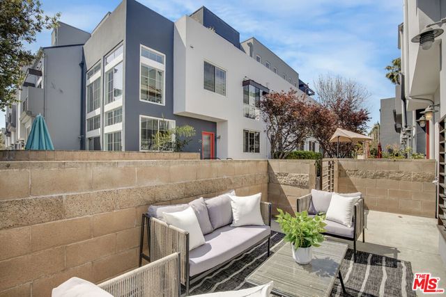 5300 Playa Vista Drive 6, Playa Vista, CA 90094