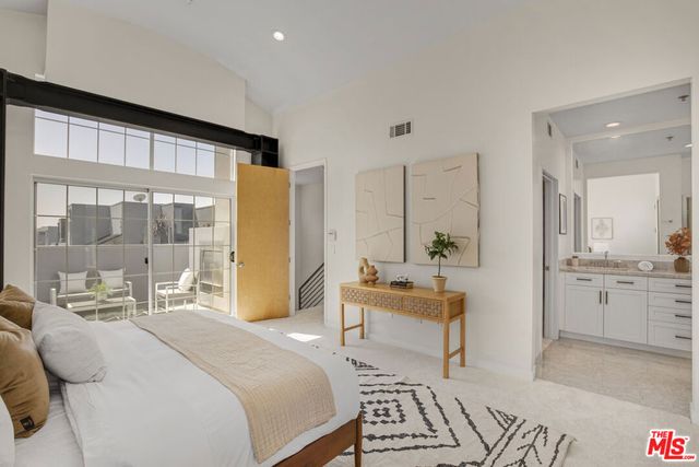 5300 Playa Vista Drive 6, Playa Vista, CA 90094