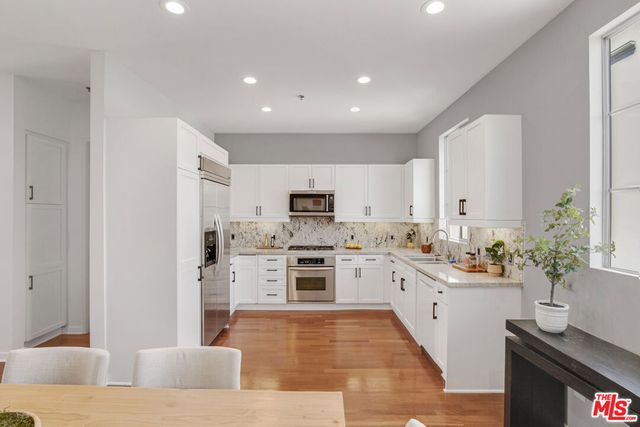 5300 Playa Vista Drive 6, Playa Vista, CA 90094