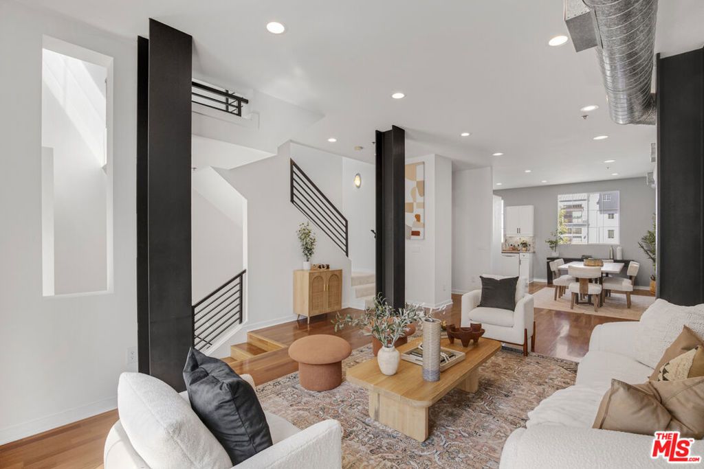 Image 1 of property listing at 5300 Playa Vista Drive 6, Playa Vista, CA 90094