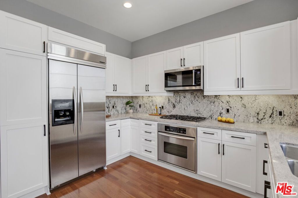 Image 10 of property listing at 5300 Playa Vista Drive 6, Playa Vista, CA 90094