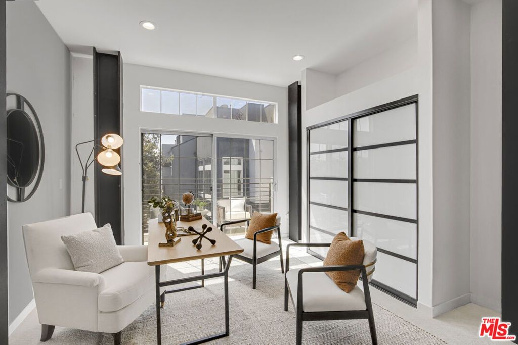 Image 15 of property listing at 5300 Playa Vista Drive 6, Playa Vista, CA 90094