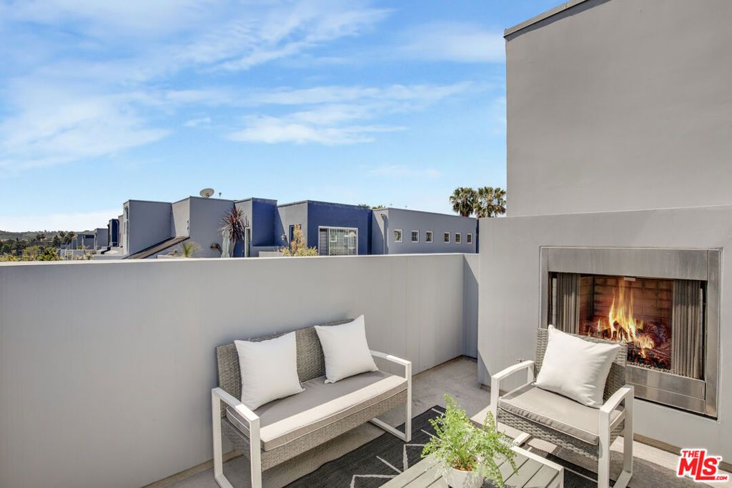 Image 21 of property listing at 5300 Playa Vista Drive 6, Playa Vista, CA 90094