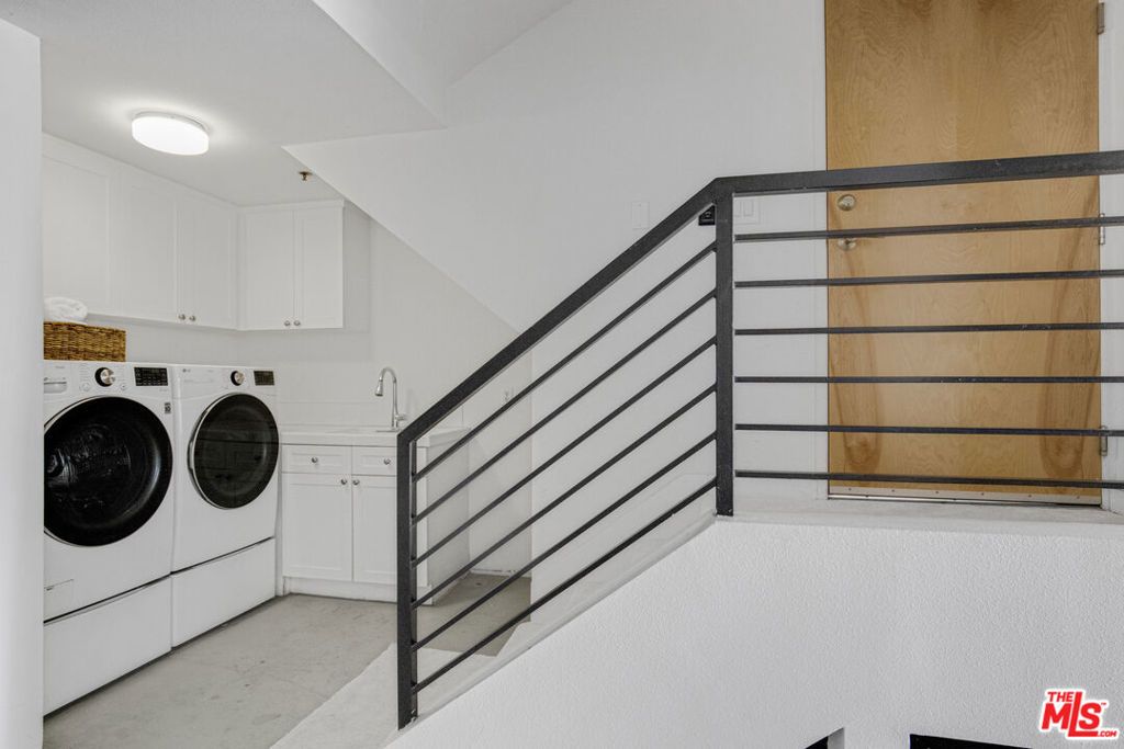 Image 26 of property listing at 5300 Playa Vista Drive 6, Playa Vista, CA 90094