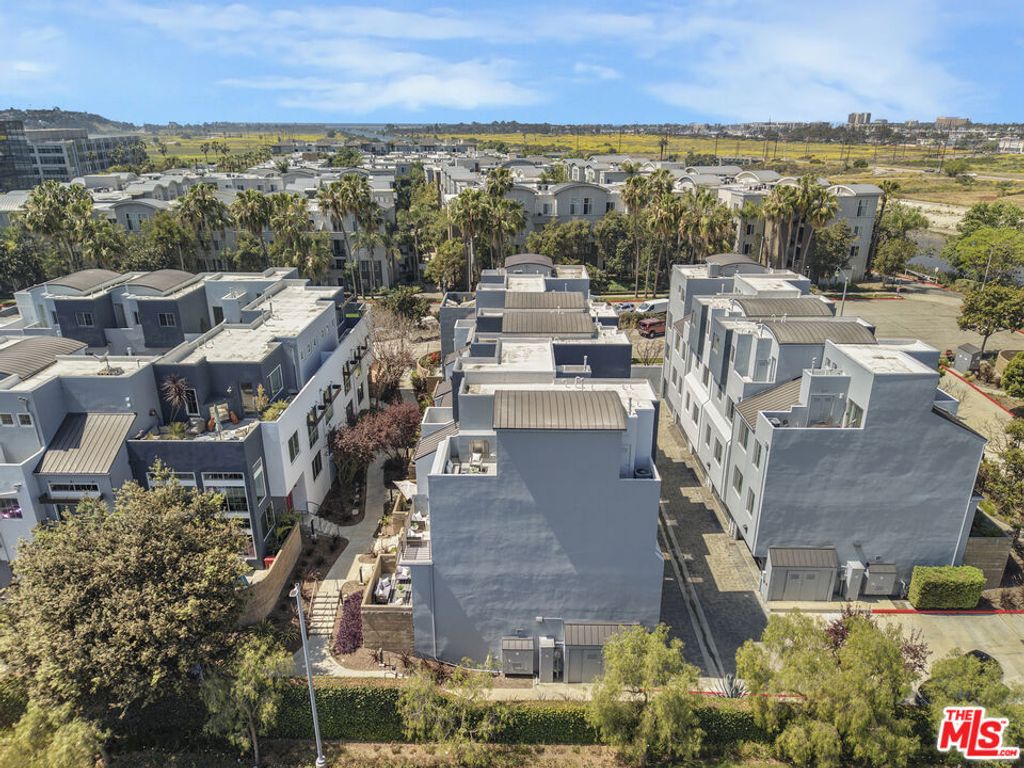 Image 37 of property listing at 5300 Playa Vista Drive 6, Playa Vista, CA 90094