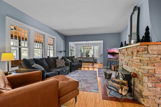1120 Summit Avenue, Mahtomedi, MN 55115
