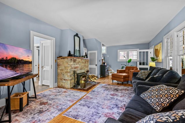 1120 Summit Avenue, Mahtomedi, MN 55115