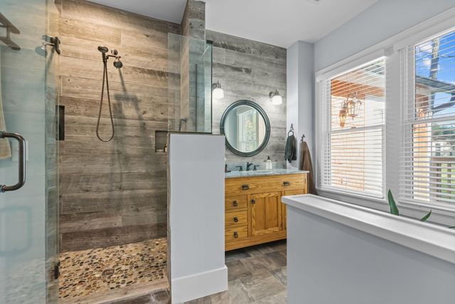 1120 Summit Avenue, Mahtomedi, MN 55115