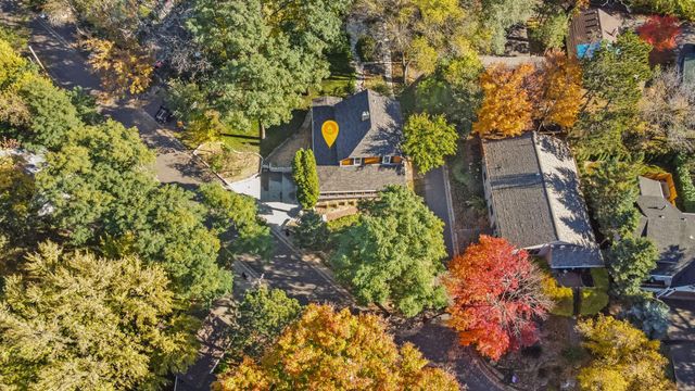 1120 Summit Avenue, Mahtomedi, MN 55115