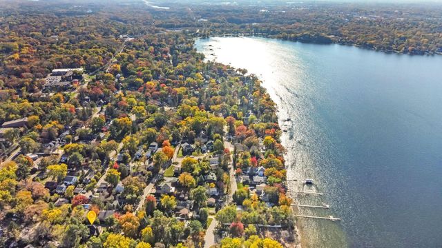 1120 Summit Avenue, Mahtomedi, MN 55115