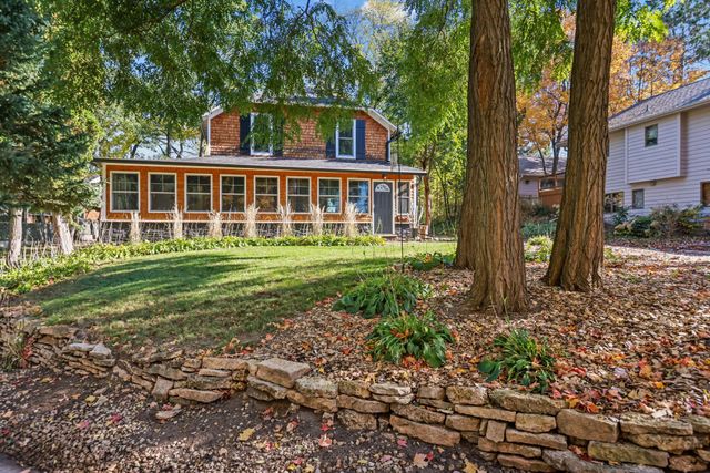 1120 Summit Avenue, Mahtomedi, MN 55115